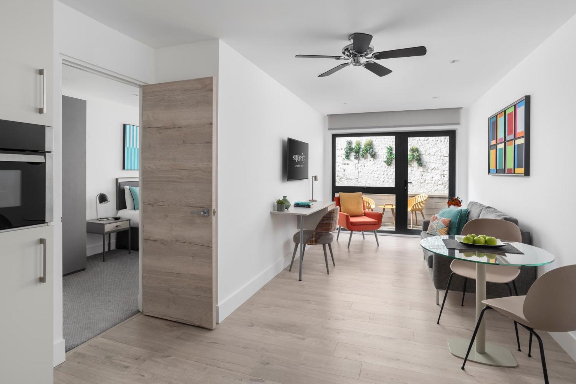 Q Square By Supercity Aparthotels Brighton Eksteriør bilde
