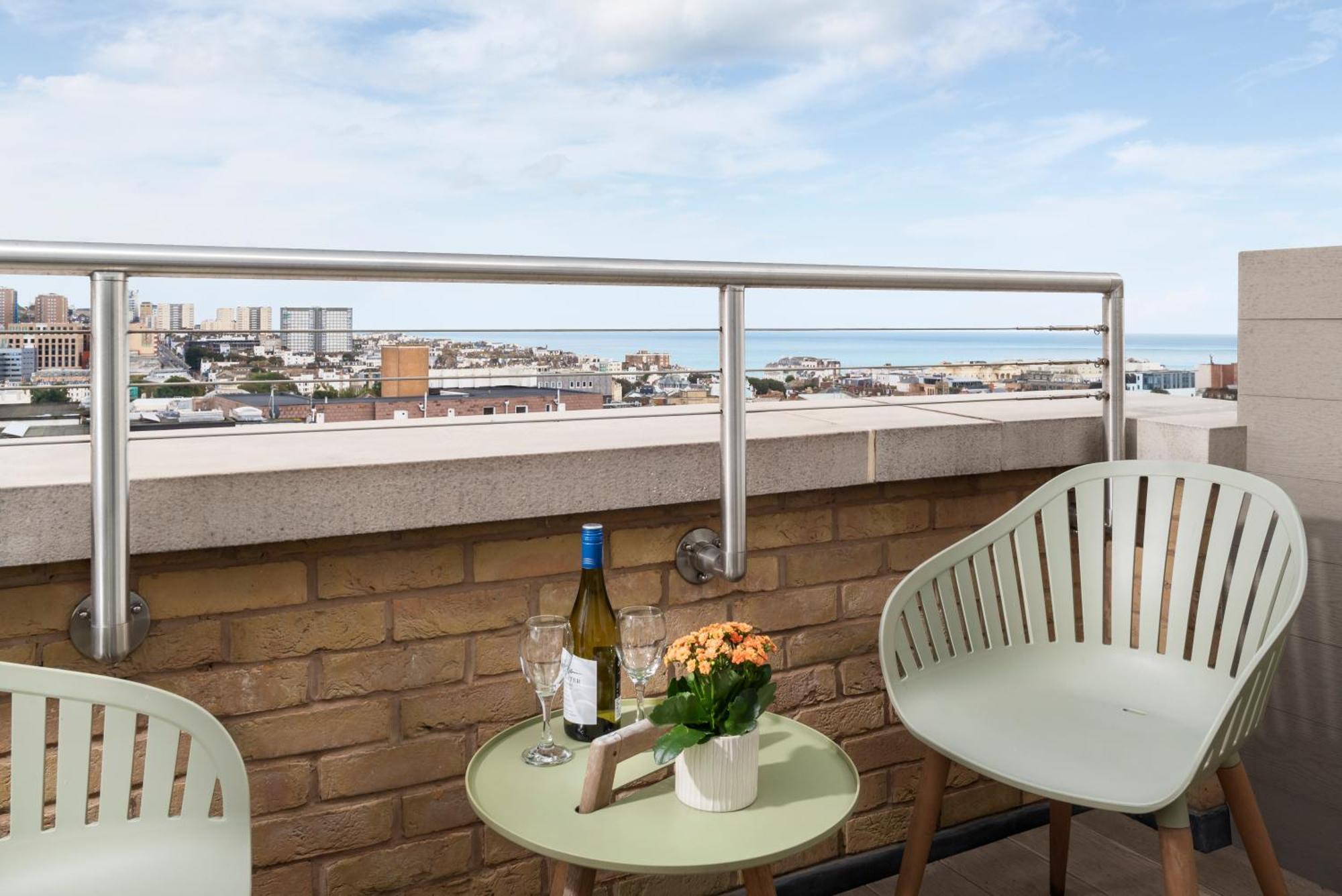 Q Square By Supercity Aparthotels Brighton Eksteriør bilde