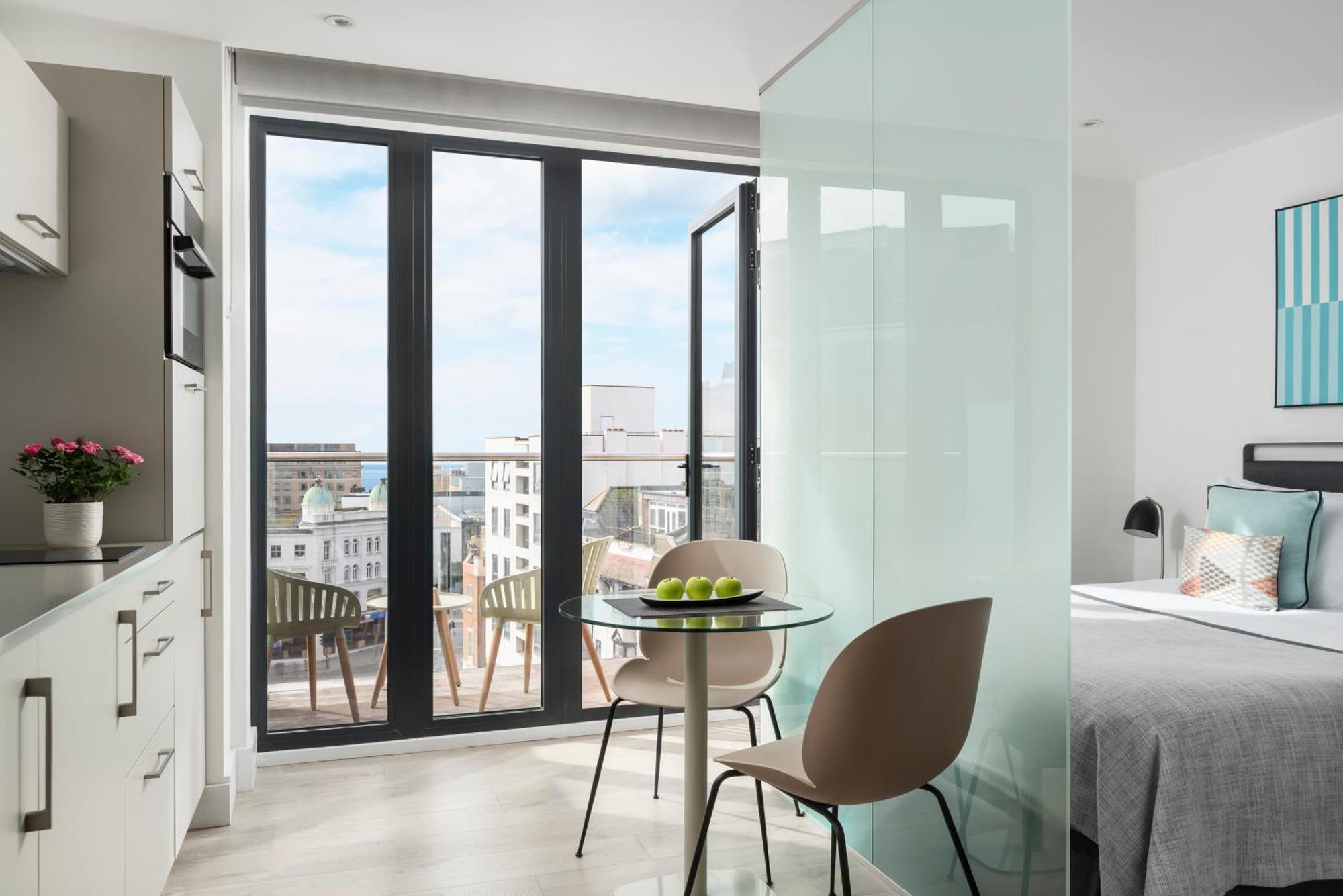 Q Square By Supercity Aparthotels Brighton Eksteriør bilde