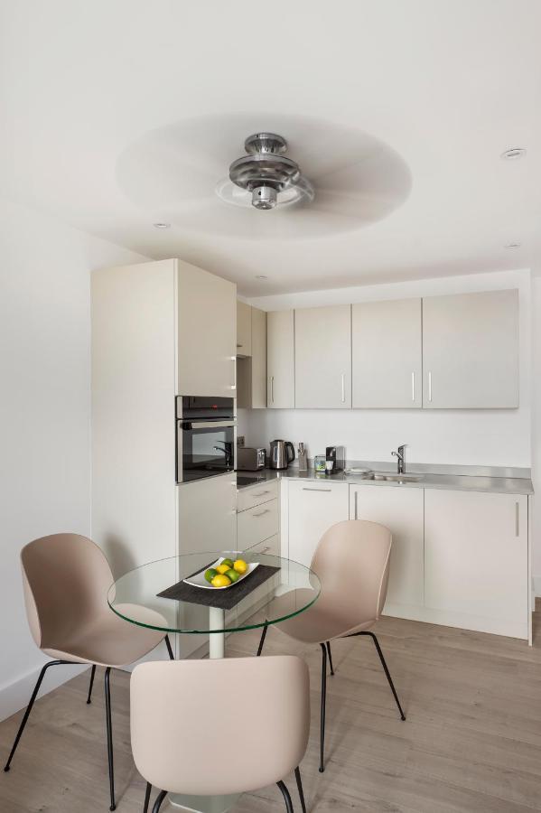 Q Square By Supercity Aparthotels Brighton Eksteriør bilde